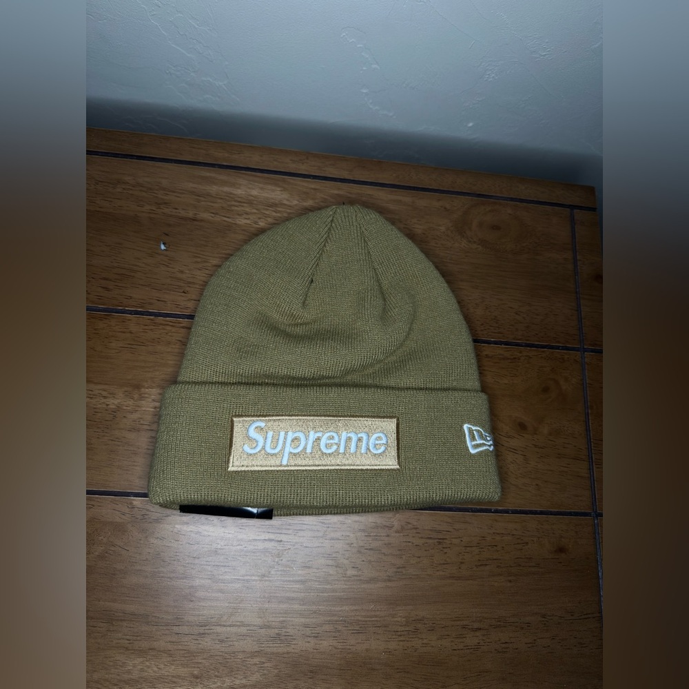 Supreme x New Era Box Logo ‘Dark Sand’ Beanie